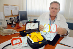 Defibrillator device2